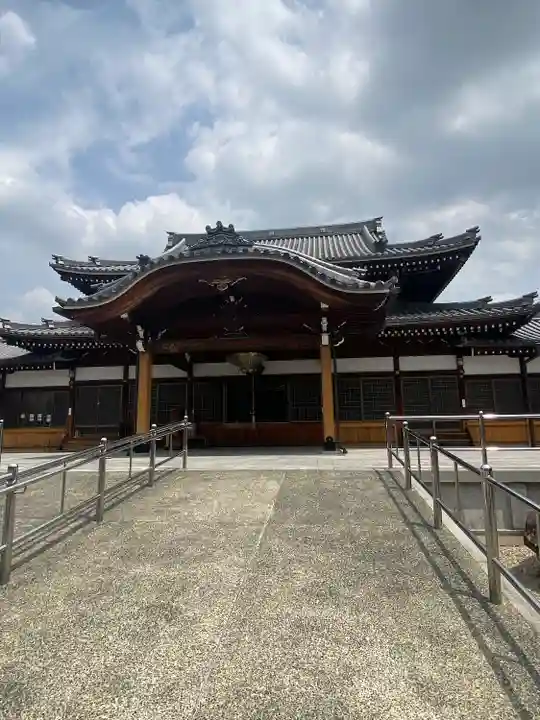 観音寺の本殿・本堂
