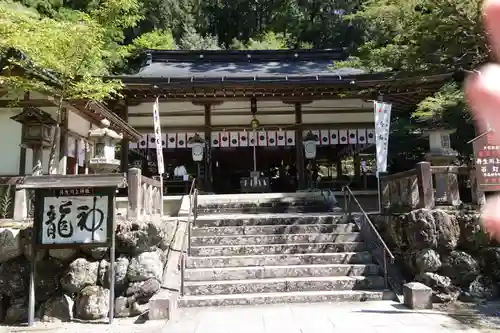 丹生川上神社（中社）の本殿・本堂