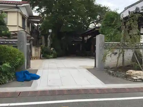 自性院の山門・神門