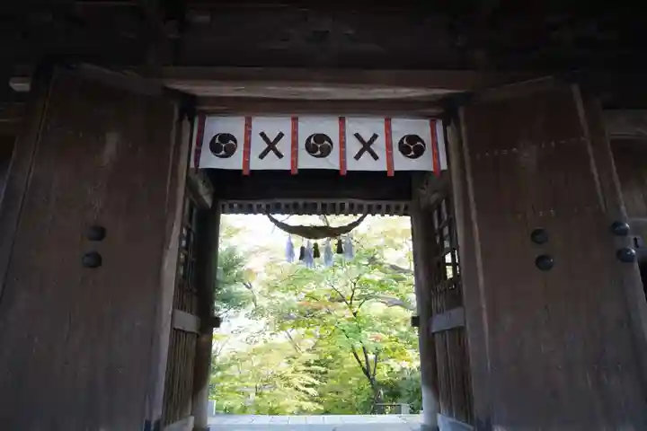 二本松神社の山門・神門
