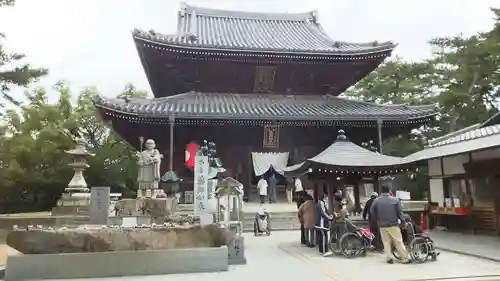 善通寺の本殿・本堂