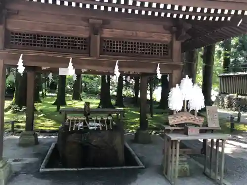 都農神社の手水舎
