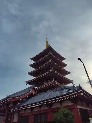 浅草寺の塔