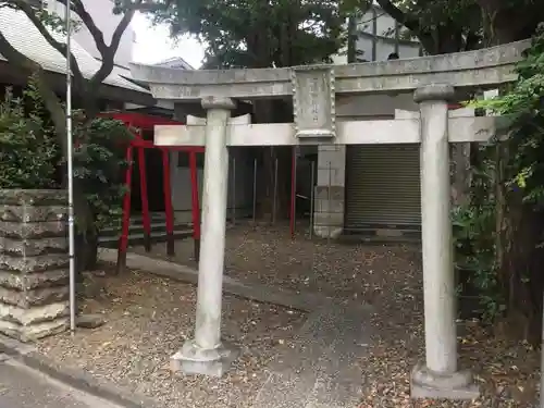 稲荷神社の鳥居