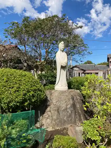 来迎寺（材木座）の像