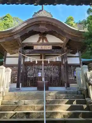 粒坐天照神社の本殿