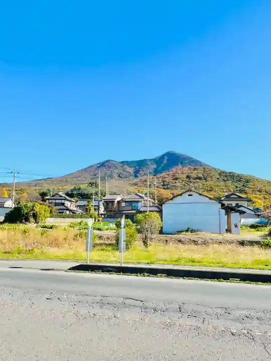 筑波山大御堂の{uncategorized: "未分類", other: "その他", undefined: "問題あり", building: "その他建物", grave: "お墓", sacred_gate: "鳥居", guardian: "狛犬", statue: "像", buddha: "仏像", history: "歴史", nature: "自然", garden: "庭園", animal: "動物", pagoda: "塔", temizu: "手水舎", mountain_gate: "山門・神門", sanctuary: "本殿・本堂", subordinate: "末社・摂社", art: "芸術", scenery: "景色", jizo: "地蔵", ema: "絵馬", goshuin: "御朱印", omikuji: "おみくじ", items: "授与品その他", amulet: "お守り", goshuincho: "御朱印帳", eats: "食事", festival: "お祭り", votive_dance: "神楽", shichigosan: "七五三参", wedding: "結婚式", experience: "体験その他", initially: "初詣", around: "周辺", anti_infection: "感染症対策"}