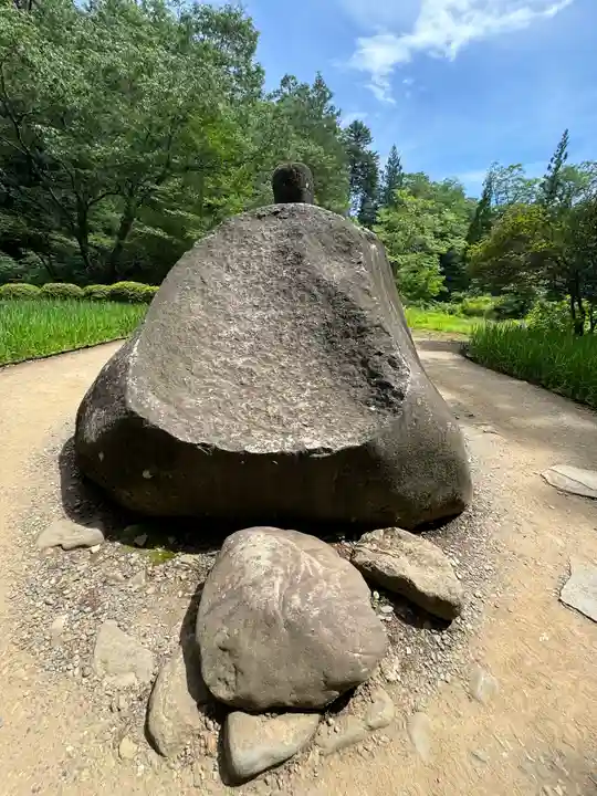諏訪大社下社春宮の芸術