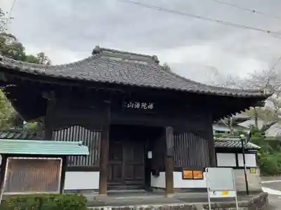鉄舟寺の山門・神門
