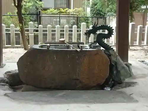 片山八幡社の手水舎