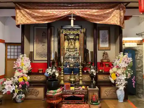 岩戸観音堂(北海道)