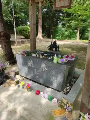 正一位 若草稲荷神社の手水舎