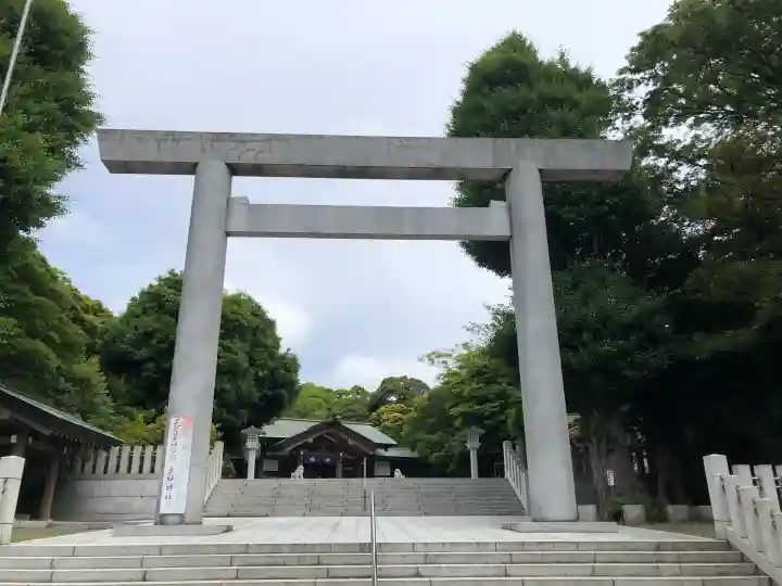 鵠沼皇大神宮(烏森神社)の{uncategorized: "未分類", other: "その他", undefined: "問題あり", building: "その他建物", grave: "お墓", sacred_gate: "鳥居", guardian: "狛犬", statue: "像", buddha: "仏像", history: "歴史", nature: "自然", garden: "庭園", animal: "動物", pagoda: "塔", temizu: "手水舎", mountain_gate: "山門・神門", sanctuary: "本殿・本堂", subordinate: "末社・摂社", art: "芸術", scenery: "景色", jizo: "地蔵", ema: "絵馬", goshuin: "御朱印", omikuji: "おみくじ", items: "授与品その他", amulet: "お守り", goshuincho: "御朱印帳", eats: "食事", festival: "お祭り", votive_dance: "神楽", shichigosan: "七五三参", wedding: "結婚式", experience: "体験その他", initially: "初詣", around: "周辺", anti_infection: "感染症対策"}