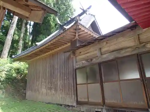 物部神社の本殿