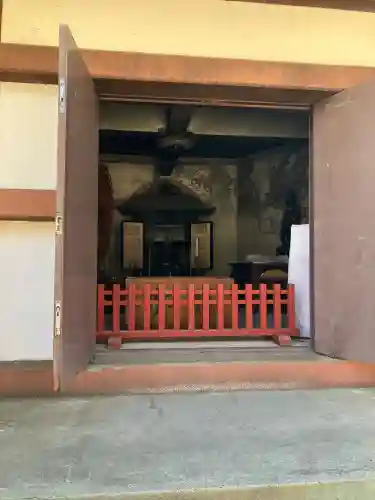 楽法寺（雨引観音）の{uncategorized: "未分類", other: "その他", undefined: "問題あり", building: "その他建物", grave: "お墓", sacred_gate: "鳥居", guardian: "狛犬", statue: "像", buddha: "仏像", history: "歴史", nature: "自然", garden: "庭園", animal: "動物", pagoda: "塔", temizu: "手水舎", mountain_gate: "山門・神門", sanctuary: "本殿・本堂", subordinate: "末社・摂社", art: "芸術", scenery: "景色", jizo: "地蔵", ema: "絵馬", goshuin: "御朱印", omikuji: "おみくじ", items: "授与品その他", amulet: "お守り", goshuincho: "御朱印帳", eats: "食事", festival: "お祭り", votive_dance: "神楽", shichigosan: "七五三参", wedding: "結婚式", experience: "体験その他", initially: "初詣", around: "周辺", anti_infection: "感染症対策"}