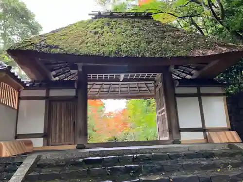 法然院の山門・神門