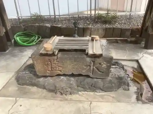 物部神社の手水舎