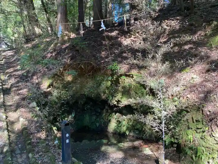 元伊勢内宮 皇大神社の{uncategorized: "未分類", other: "その他", undefined: "問題あり", building: "その他建物", grave: "お墓", sacred_gate: "鳥居", guardian: "狛犬", statue: "像", buddha: "仏像", history: "歴史", nature: "自然", garden: "庭園", animal: "動物", pagoda: "塔", temizu: "手水舎", mountain_gate: "山門・神門", sanctuary: "本殿・本堂", subordinate: "末社・摂社", art: "芸術", scenery: "景色", jizo: "地蔵", ema: "絵馬", goshuin: "御朱印", omikuji: "おみくじ", items: "授与品その他", amulet: "お守り", goshuincho: "御朱印帳", eats: "食事", festival: "お祭り", votive_dance: "神楽", shichigosan: "七五三参", wedding: "結婚式", experience: "体験その他", initially: "初詣", around: "周辺", anti_infection: "感染症対策"}