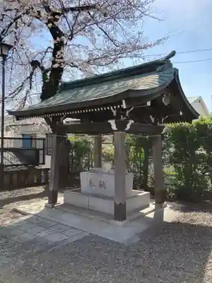 稲荷神社の手水舎