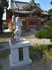 海蔵寺の像