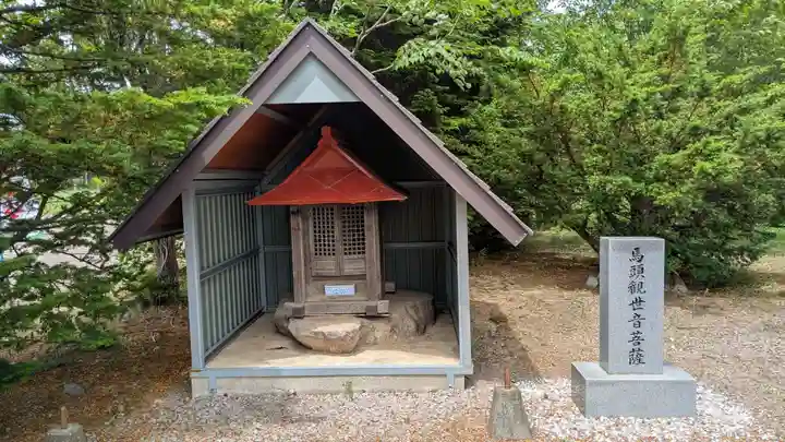 第八部落稲荷神社の仏像