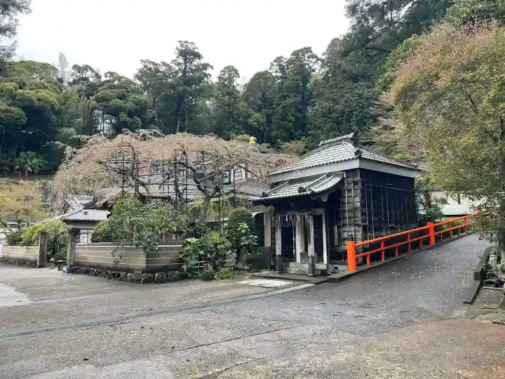 最福寺の{uncategorized: "未分類", other: "その他", undefined: "問題あり", building: "その他建物", grave: "お墓", sacred_gate: "鳥居", guardian: "狛犬", statue: "像", buddha: "仏像", history: "歴史", nature: "自然", garden: "庭園", animal: "動物", pagoda: "塔", temizu: "手水舎", mountain_gate: "山門・神門", sanctuary: "本殿・本堂", subordinate: "末社・摂社", art: "芸術", scenery: "景色", jizo: "地蔵", ema: "絵馬", goshuin: "御朱印", omikuji: "おみくじ", items: "授与品その他", amulet: "お守り", goshuincho: "御朱印帳", eats: "食事", festival: "お祭り", votive_dance: "神楽", shichigosan: "七五三参", wedding: "結婚式", experience: "体験その他", initially: "初詣", around: "周辺", anti_infection: "感染症対策"}
