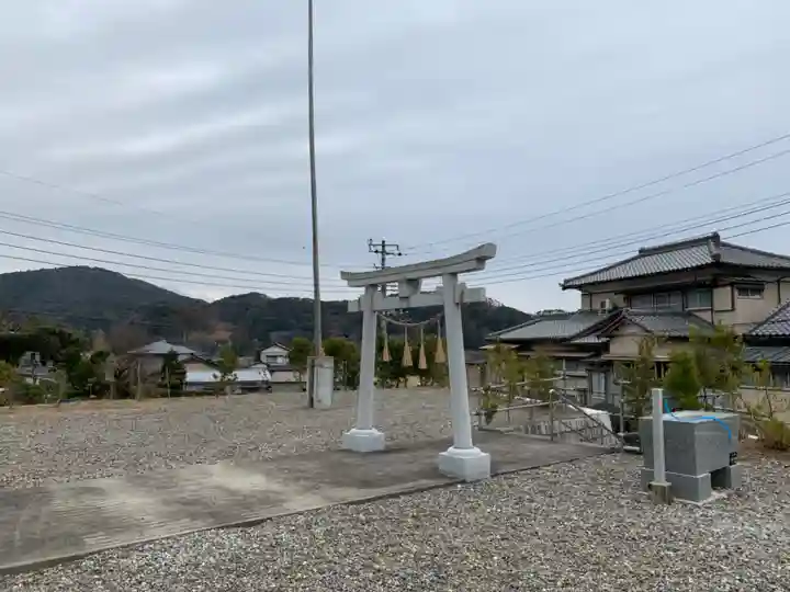 上三原神社の鳥居