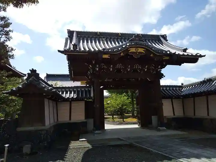 證誠寺の山門・神門