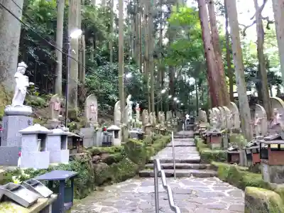 宝山寺奥之院(奈良県)