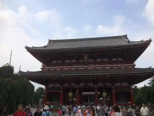浅草寺の山門・神門