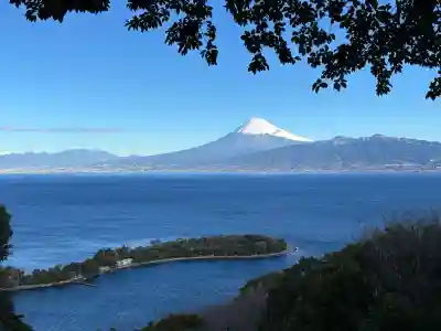 諸口神社の{uncategorized: "未分類", other: "その他", undefined: "問題あり", building: "その他建物", grave: "お墓", sacred_gate: "鳥居", guardian: "狛犬", statue: "像", buddha: "仏像", history: "歴史", nature: "自然", garden: "庭園", animal: "動物", pagoda: "塔", temizu: "手水舎", mountain_gate: "山門・神門", sanctuary: "本殿・本堂", subordinate: "末社・摂社", art: "芸術", scenery: "景色", jizo: "地蔵", ema: "絵馬", goshuin: "御朱印", omikuji: "おみくじ", items: "授与品その他", amulet: "お守り", goshuincho: "御朱印帳", eats: "食事", festival: "お祭り", votive_dance: "神楽", shichigosan: "七五三参", wedding: "結婚式", experience: "体験その他", initially: "初詣", around: "周辺", anti_infection: "感染症対策"}