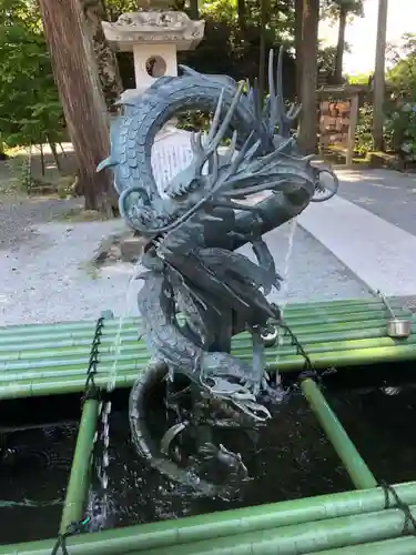 成相寺の手水舎