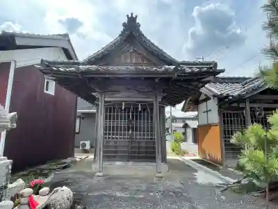 木津薬師堂の{uncategorized: "未分類", other: "その他", undefined: "問題あり", building: "その他建物", grave: "お墓", sacred_gate: "鳥居", guardian: "狛犬", statue: "像", buddha: "仏像", history: "歴史", nature: "自然", garden: "庭園", animal: "動物", pagoda: "塔", temizu: "手水舎", mountain_gate: "山門・神門", sanctuary: "本殿・本堂", subordinate: "末社・摂社", art: "芸術", scenery: "景色", jizo: "地蔵", ema: "絵馬", goshuin: "御朱印", omikuji: "おみくじ", items: "授与品その他", amulet: "お守り", goshuincho: "御朱印帳", eats: "食事", festival: "お祭り", votive_dance: "神楽", shichigosan: "七五三参", wedding: "結婚式", experience: "体験その他", initially: "初詣", around: "周辺", anti_infection: "感染症対策"}