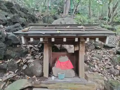 明王院（満願寺別院）の末社・摂社
