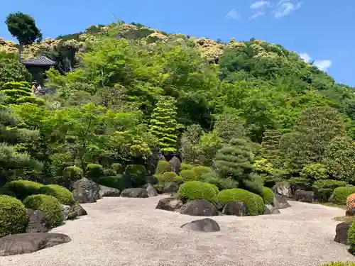 三室戸寺の庭園