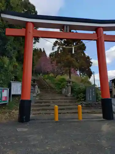 若宮神社の{uncategorized: "未分類", other: "その他", undefined: "問題あり", building: "その他建物", grave: "お墓", sacred_gate: "鳥居", guardian: "狛犬", statue: "像", buddha: "仏像", history: "歴史", nature: "自然", garden: "庭園", animal: "動物", pagoda: "塔", temizu: "手水舎", mountain_gate: "山門・神門", sanctuary: "本殿・本堂", subordinate: "末社・摂社", art: "芸術", scenery: "景色", jizo: "地蔵", ema: "絵馬", goshuin: "御朱印", omikuji: "おみくじ", items: "授与品その他", amulet: "お守り", goshuincho: "御朱印帳", eats: "食事", festival: "お祭り", votive_dance: "神楽", shichigosan: "七五三参", wedding: "結婚式", experience: "体験その他", initially: "初詣", around: "周辺", anti_infection: "感染症対策"}