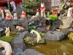 京濱伏見稲荷神社の狛犬