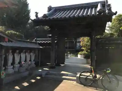 長福寺の山門・神門