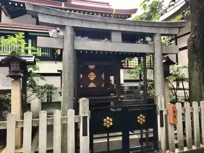 鳥越神社の末社・摂社