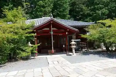 安岡寺の本殿・本堂