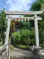 横浜御嶽神社の鳥居
