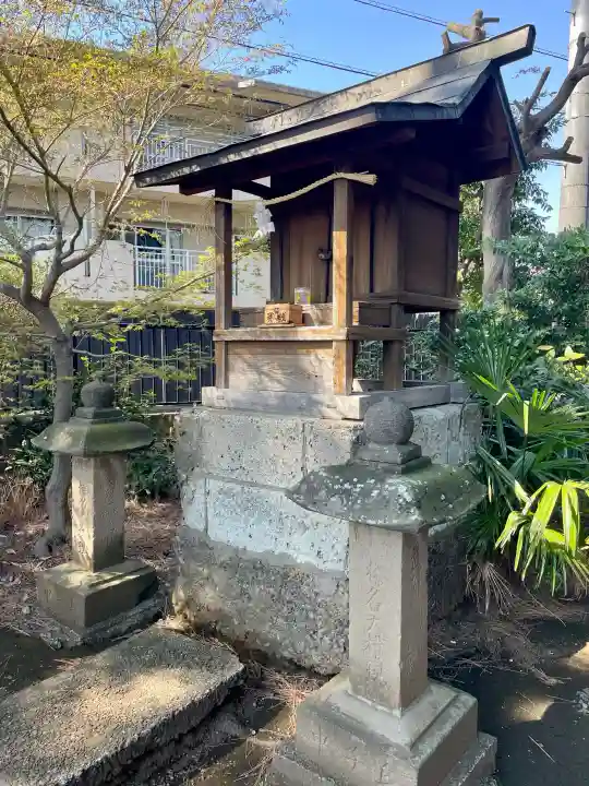 東伏見氷川神社の{uncategorized: "未分類", other: "その他", undefined: "問題あり", building: "その他建物", grave: "お墓", sacred_gate: "鳥居", guardian: "狛犬", statue: "像", buddha: "仏像", history: "歴史", nature: "自然", garden: "庭園", animal: "動物", pagoda: "塔", temizu: "手水舎", mountain_gate: "山門・神門", sanctuary: "本殿・本堂", subordinate: "末社・摂社", art: "芸術", scenery: "景色", jizo: "地蔵", ema: "絵馬", goshuin: "御朱印", omikuji: "おみくじ", items: "授与品その他", amulet: "お守り", goshuincho: "御朱印帳", eats: "食事", festival: "お祭り", votive_dance: "神楽", shichigosan: "七五三参", wedding: "結婚式", experience: "体験その他", initially: "初詣", around: "周辺", anti_infection: "感染症対策"}