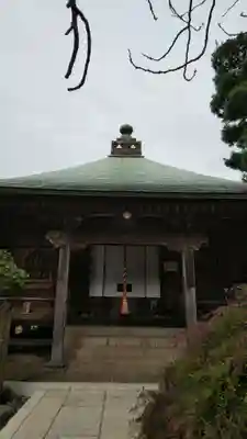 極楽寺（霊鷲山感應院極楽律寺）の本殿・本堂