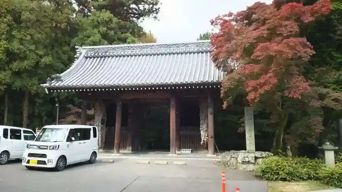 根香寺の山門