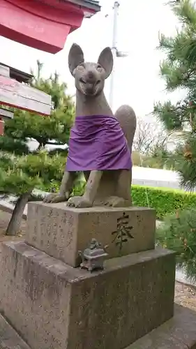 青山御幣稲荷神社の狛犬