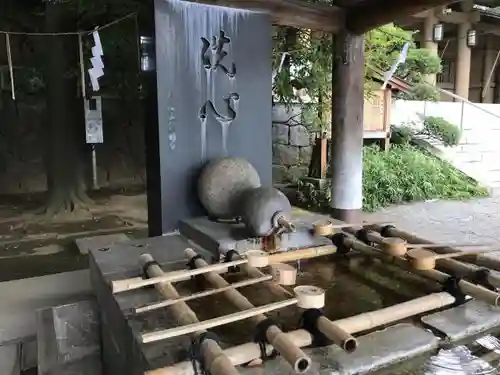 東郷神社の手水舎