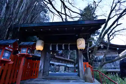 貴船神社の山門・神門