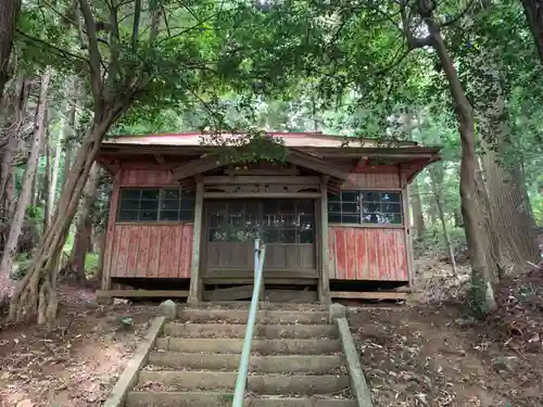 八幡神社の本殿・本堂
