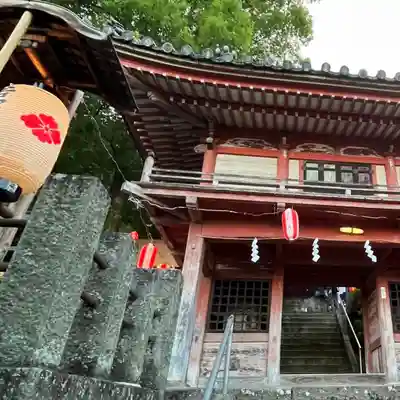 若宮八幡宮の山門・神門