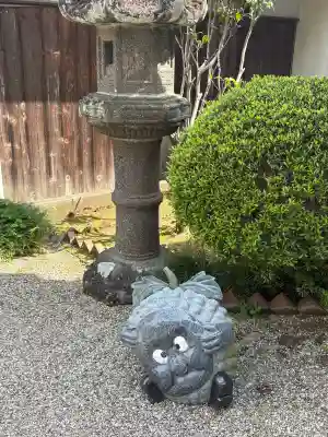 白國神社の{uncategorized: "未分類", other: "その他", undefined: "問題あり", building: "その他建物", grave: "お墓", sacred_gate: "鳥居", guardian: "狛犬", statue: "像", buddha: "仏像", history: "歴史", nature: "自然", garden: "庭園", animal: "動物", pagoda: "塔", temizu: "手水舎", mountain_gate: "山門・神門", sanctuary: "本殿・本堂", subordinate: "末社・摂社", art: "芸術", scenery: "景色", jizo: "地蔵", ema: "絵馬", goshuin: "御朱印", omikuji: "おみくじ", items: "授与品その他", amulet: "お守り", goshuincho: "御朱印帳", eats: "食事", festival: "お祭り", votive_dance: "神楽", shichigosan: "七五三参", wedding: "結婚式", experience: "体験その他", initially: "初詣", around: "周辺", anti_infection: "感染症対策"}